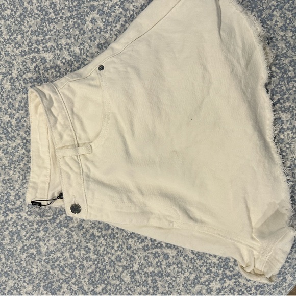 White denim bell shorts - Picture 4 of 4